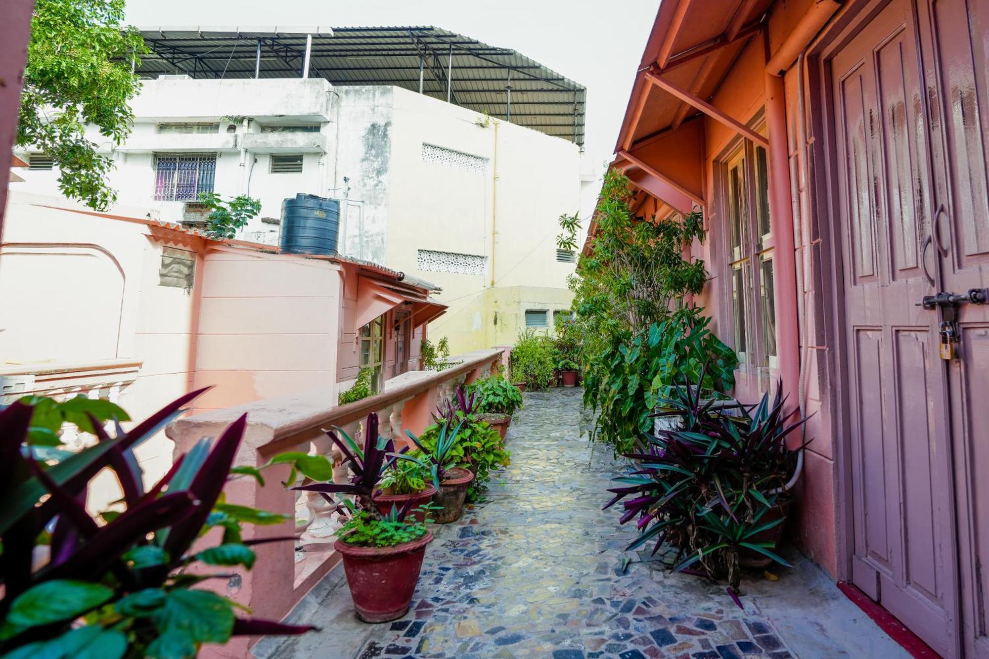 French Villa Pondicherry Bagian luar foto